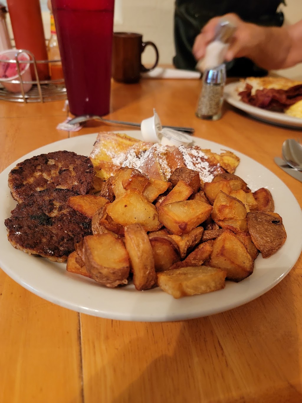 Lavernas Coffee Shop | cafe | 220 S Plumer Ave, Tucson, AZ 85719, USA | 5206231389 OR +1 520-623-1389