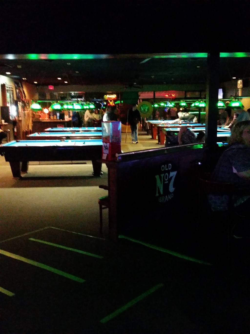 Starship Billiards Parlor | restaurant | 2301 Adlai Stevenson Dr, Springfield, IL 62703, USA | 2175858888 OR +1 217-585-8888