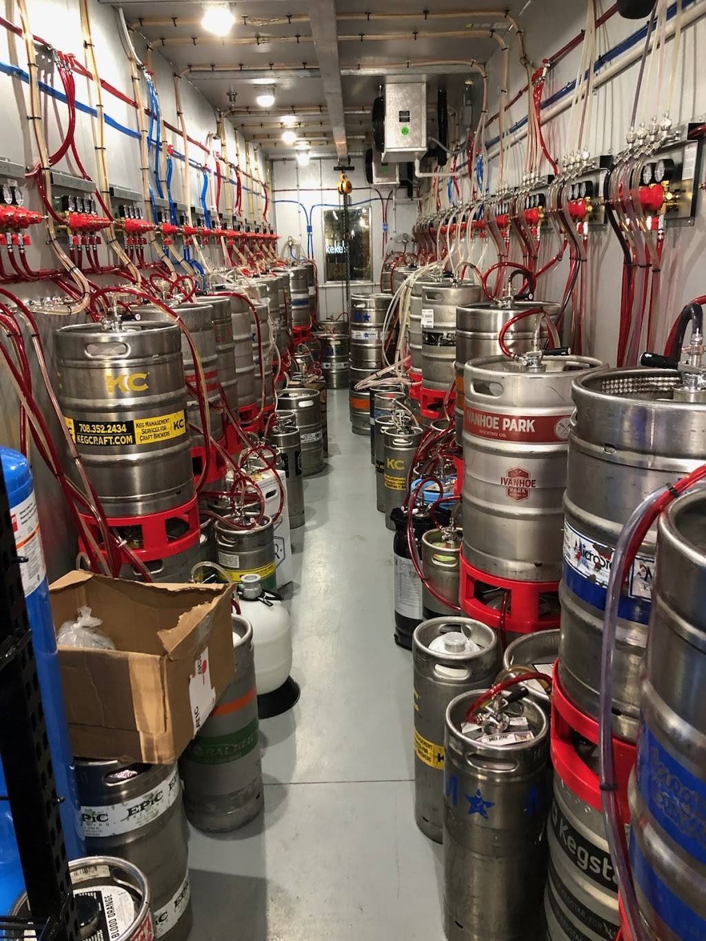 Growler USA - Orlando West | restaurant | 2507 S Hwy 27, Clermont, FL 34711, USA | 3529885795 OR +1 352-988-5795