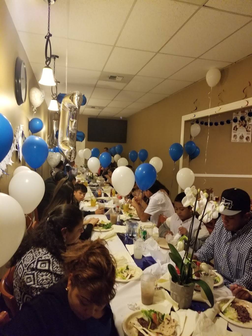 El Cafetal | restaurant | 4929 Santa Monica Blvd, Los Angeles, CA 90029, USA | 3236602953 OR +1 323-660-2953