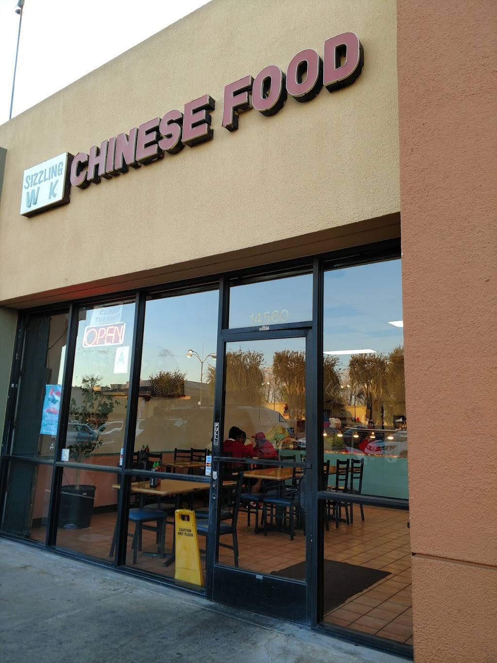 Sizzling Wok | restaurant | 14560 Nordhoff St, Panorama City, CA 91402, USA | 8188933329 OR +1 818-893-3329