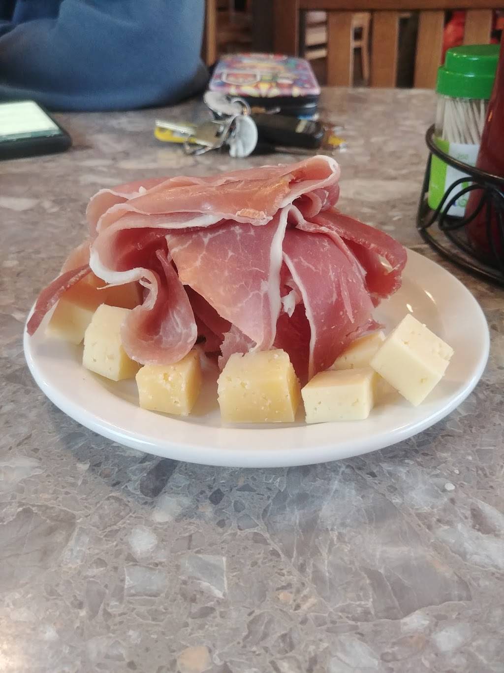 Rei Dos Leitoes | restaurant | 706 Hamilton Rd, London, ON N5Z 1T6, Canada | 5194521310 OR +1 519-452-1310