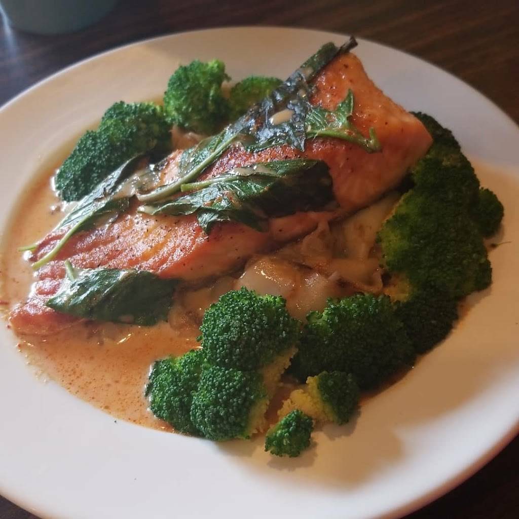 Rice Thai Cafe | restaurant | 6744 N Sheridan Rd, Chicago, IL 60626, USA | 7733381717 OR +1 773-338-1717