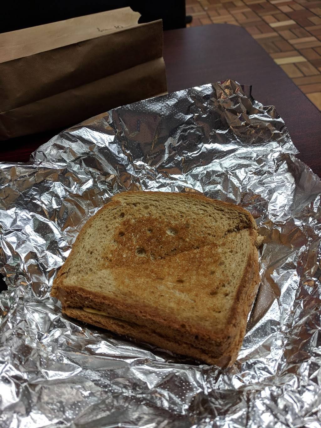 Ds Coney Island | restaurant | 2626 Schaefer Hwy, Detroit, MI 48217, USA | 3135515019 OR +1 313-551-5019