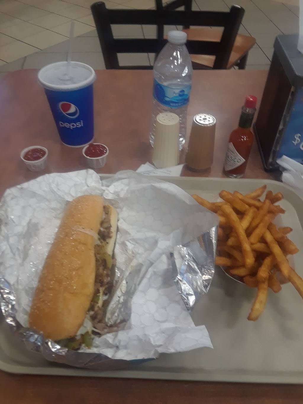 Grizzlys Food Court | restaurant | 681 S Reservation Rd, Porterville, CA 93257, USA | 8009033353 OR +1 800-903-3353