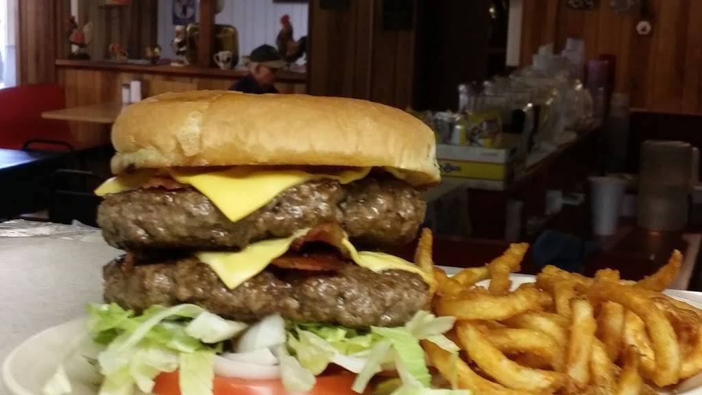 Trivets Family Restaurant | restaurant | 8225 OK-17, Elgin, OK 73538, USA | 5804924929 OR +1 580-492-4929