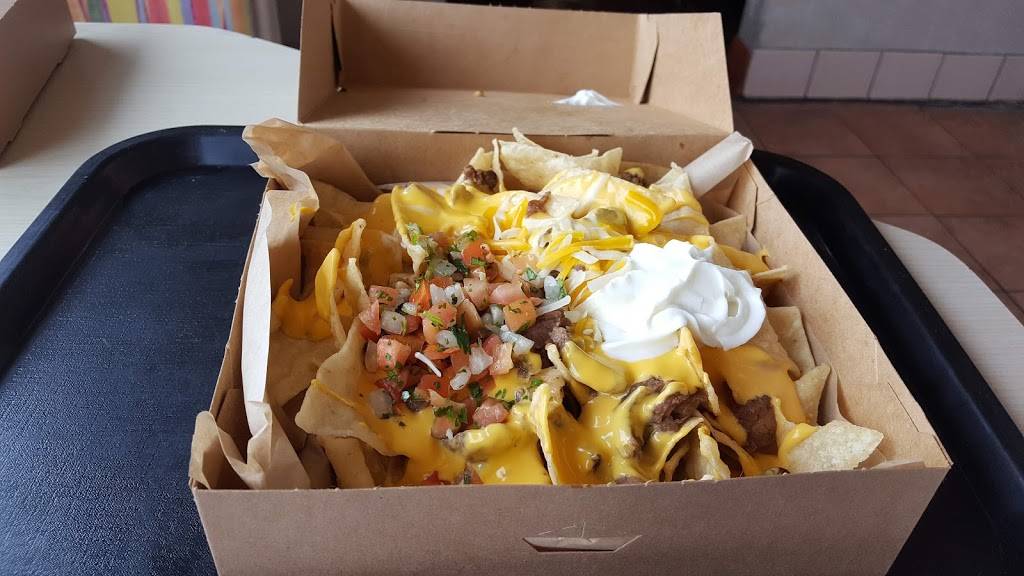 Taco Bell | meal takeaway | 2780 Belvidere Rd, Waukegan, IL 60085, USA | 8476628799 OR +1 847-662-8799