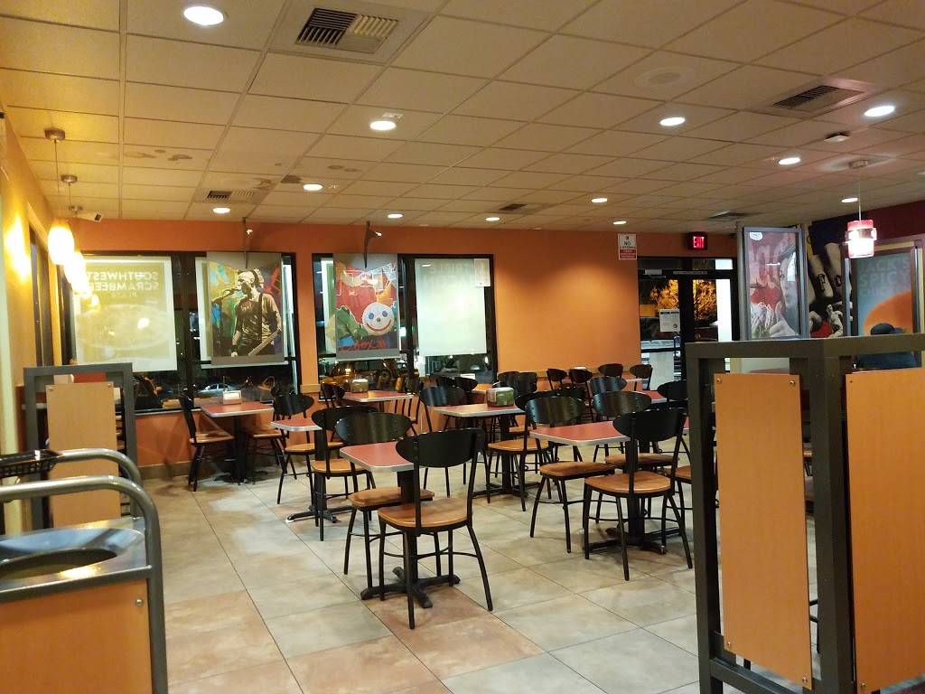 Jack in the Box | restaurant | 21960 Bundy Canyon Rd, Wildomar, CA 92595, USA | 9512457970 OR +1 951-245-7970