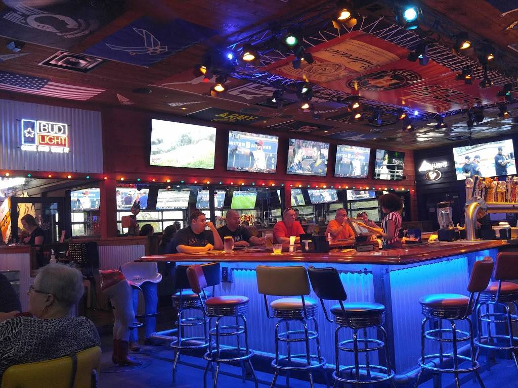 Bubbas 33 | restaurant | 3221 East Sam Houston Pkwy S, Pasadena, TX 77505, USA | 2814872233 OR +1 281-487-2233