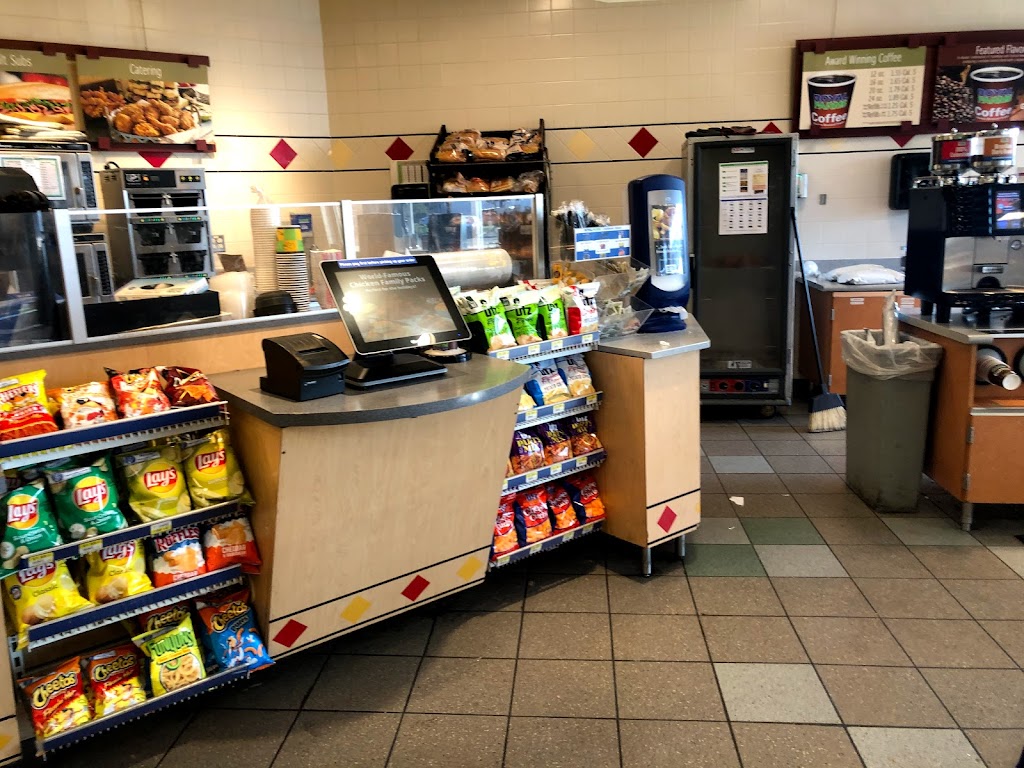 Royal Farms | meal takeaway | 5456 N Dupont Hwy, Dover, DE 19901, USA | 3028836262 OR +1 302-883-6262