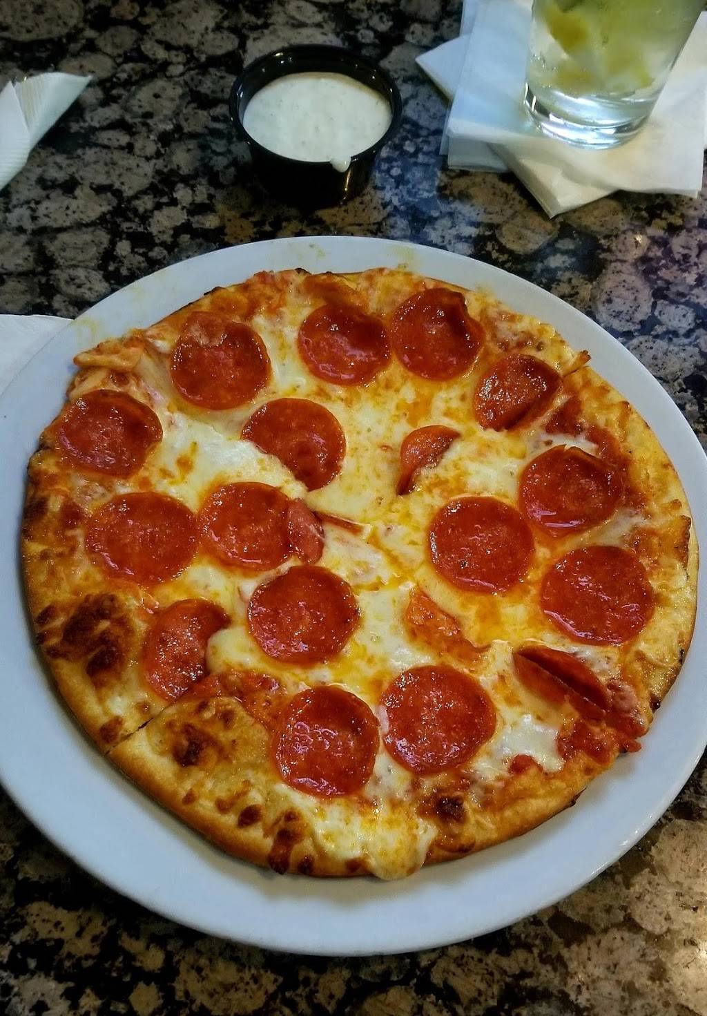 Patriots Pub & Grill | restaurant | 10560 Main St, Fairfax, VA 22030, USA | 7038658111 OR +1 703-865-8111