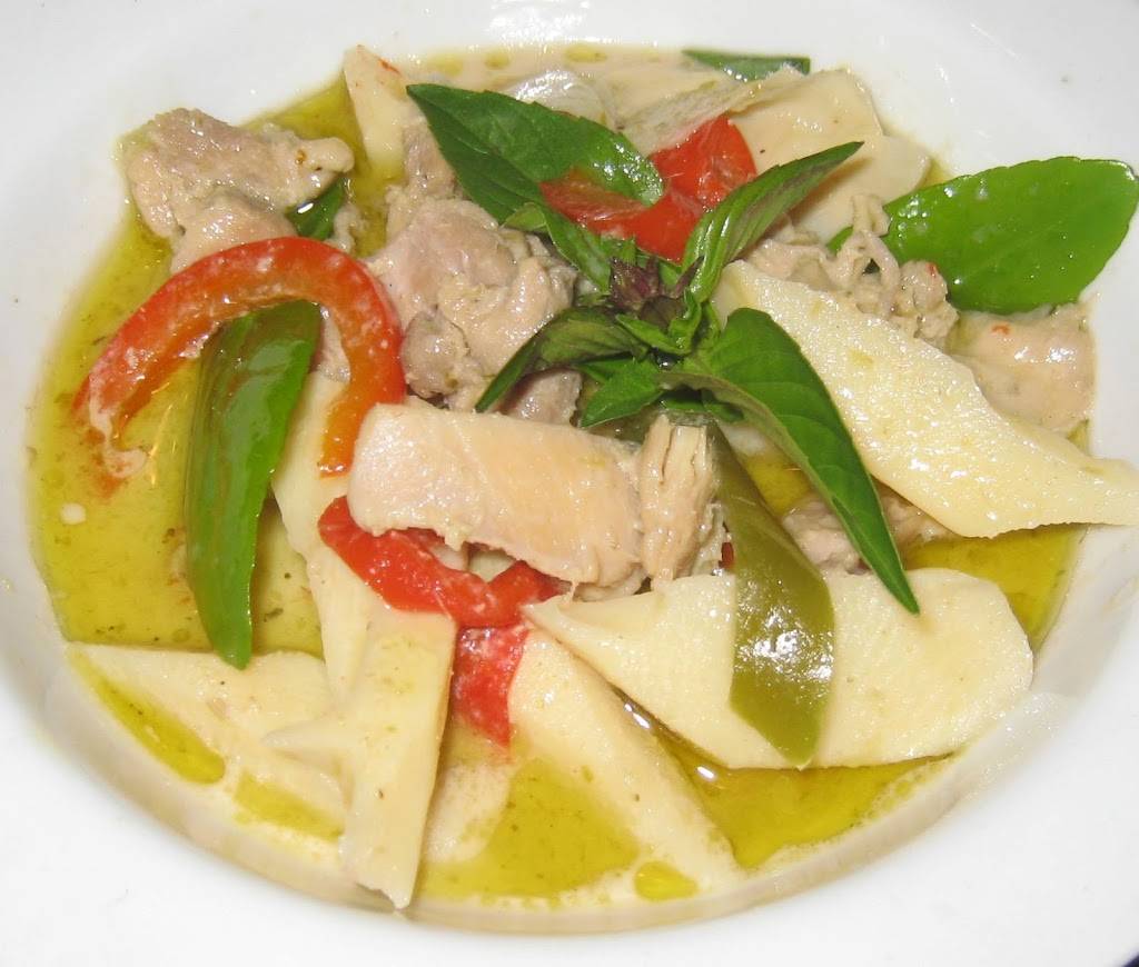 Thai Essence Restaurant | restaurant | 1390 N McDowell Blvd, Petaluma, CA 94954, United States | 7077534257 OR +1 707-753-4257