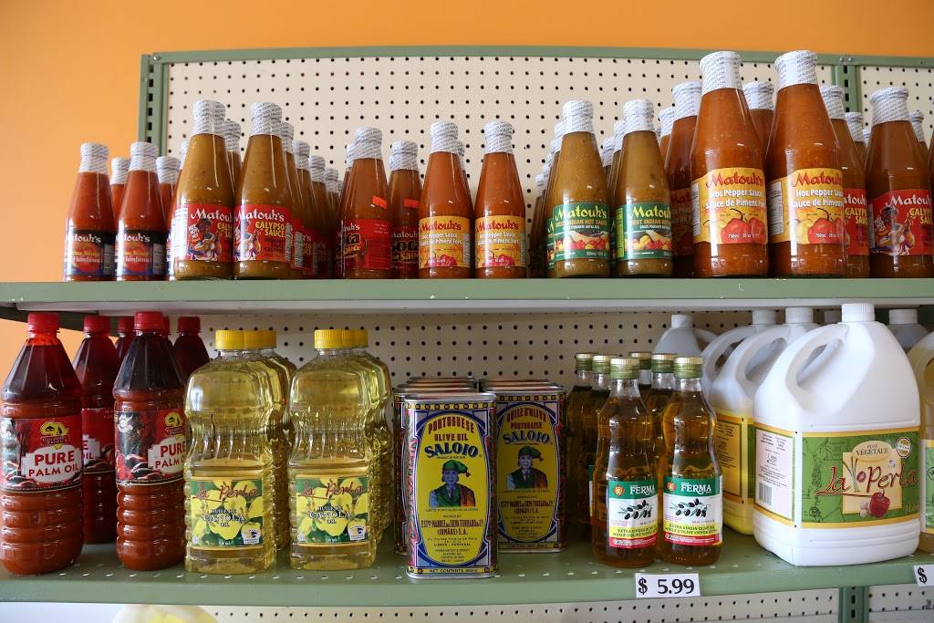 Marché Casse-croûte Notre-Dame | meal takeaway | 1465 Boulevard Saint-Jean-Baptiste, Pointe-aux-Trembles, QC H1B 4A2, Canada | 5146450523 OR +1 514-645-0523