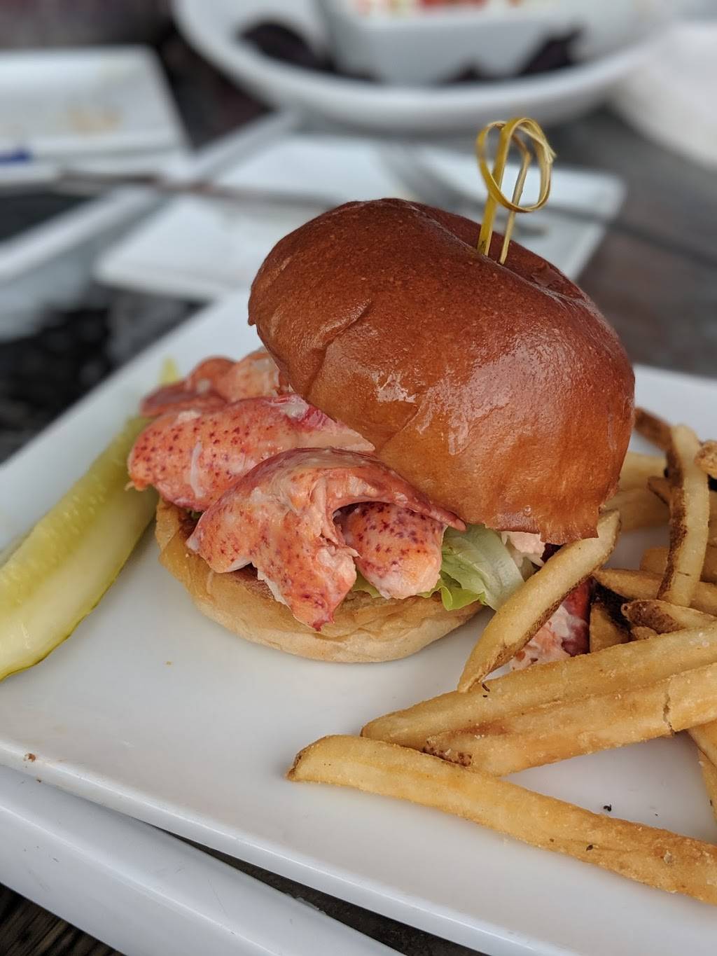 The Deck | restaurant | 179 Bridge Rd, Salisbury, MA 01952, USA | 9784994422 OR +1 978-499-4422