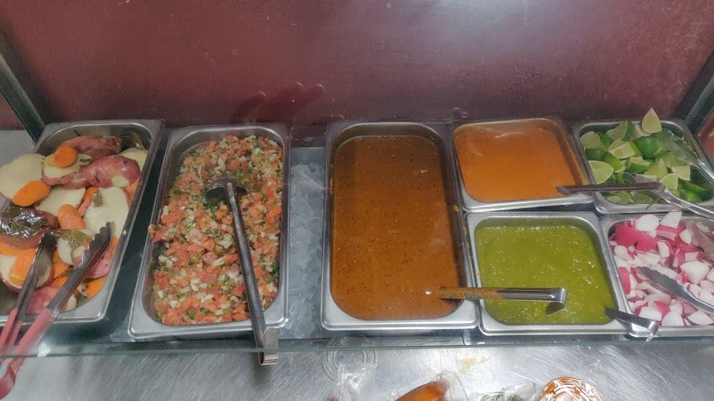 Taqueria El Tapatio Mexican Grill | restaurant | 2501 W Victory Blvd, Burbank, CA 91505, USA | 8188455561 OR +1 818-845-5561