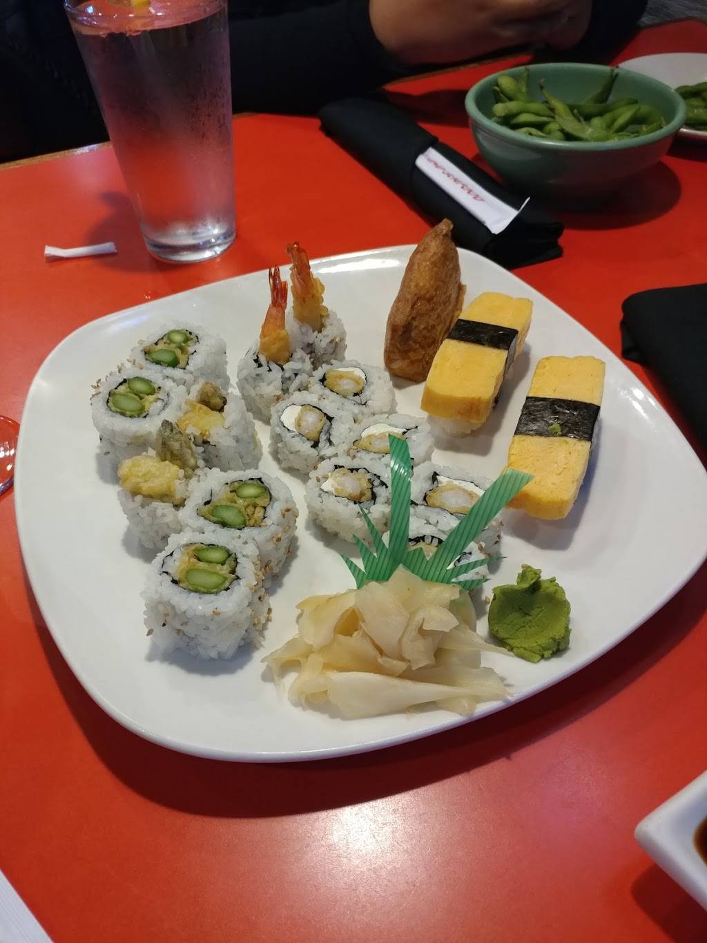 Sumo Sushi & Seafood | restaurant | 418 N Main St, Rochester, MI 48307, USA | 2486010104 OR +1 248-601-0104