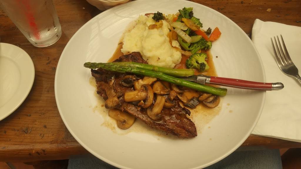 Ginos | meal takeaway | 1410 S Main St, Salinas, CA 93901, USA | 8314221814 OR +1 831-422-1814