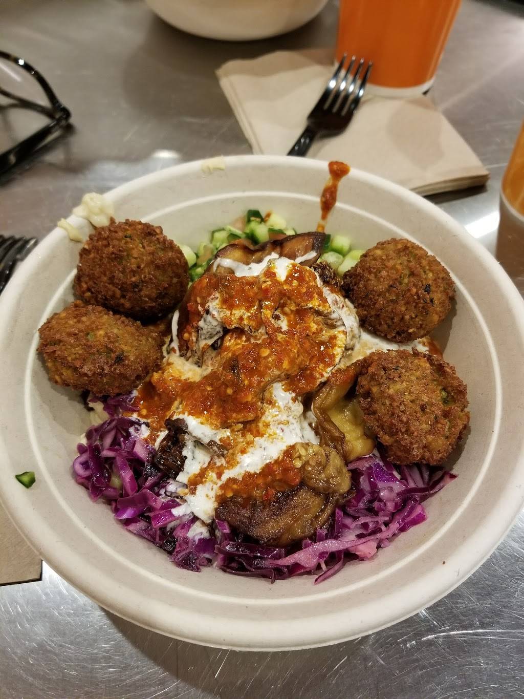 Naf Naf Grill | restaurant | 10433 E Touhy Ave, Rosemont, IL 60018, USA | 8472940700 OR +1 847-294-0700