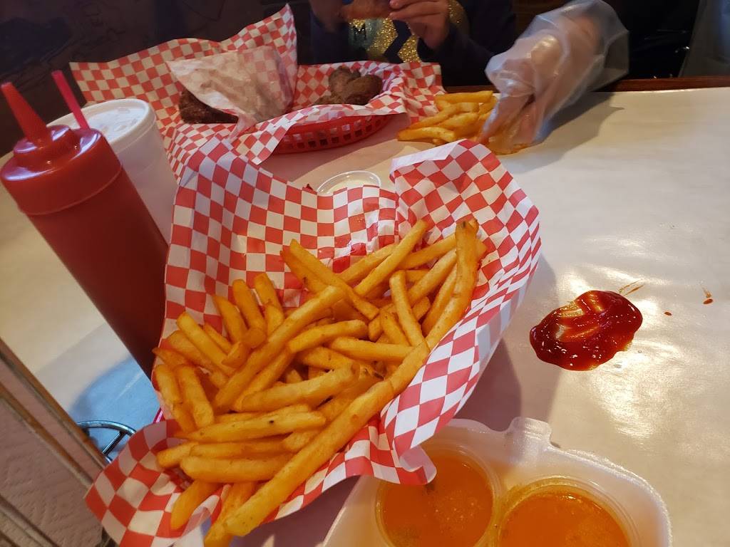 Rocking Crab | restaurant | 11407 Emerald St #101, Dallas, TX 75229, USA | 9722414406 OR +1 972-241-4406