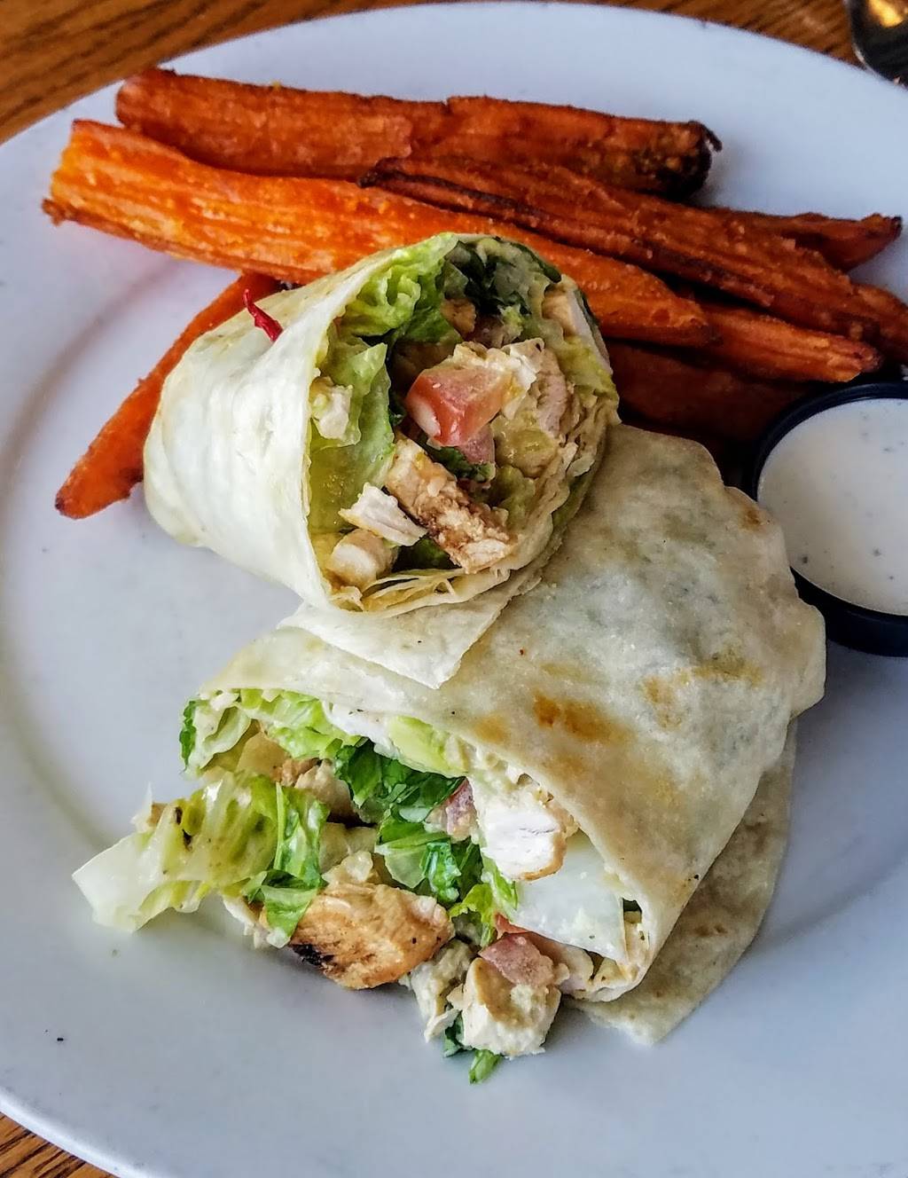 Jolly Roger Restaurant | restaurant | 1900 N Harbor Dr, Oceanside, CA 92054, USA | 7607221831 OR +1 760-722-1831