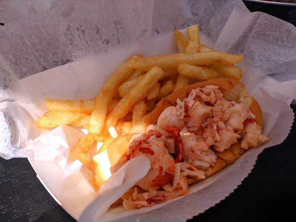 Bearskin Neck Bistro Inc. | restaurant | 32 Bearskin Neck, Rockport, MA 01966, USA | 9785463334 OR +1 978-546-3334