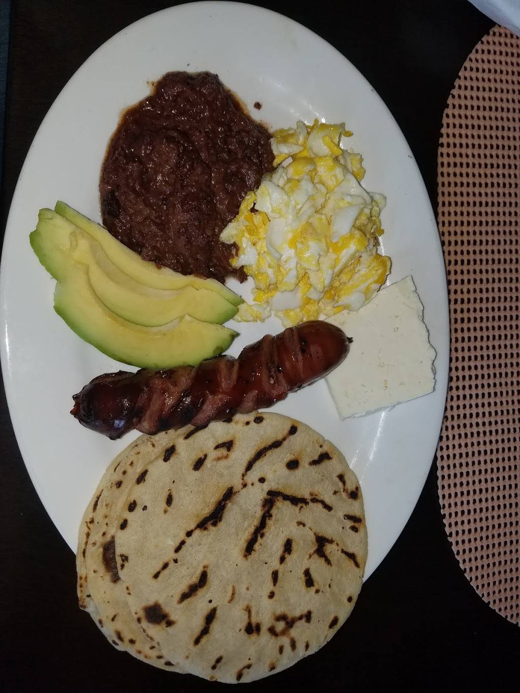 Sabor catracho bar and restaurant | restaurant | 856 Knickerbocker Ave, Brooklyn, NY 11207, USA | 7187584406 OR +1 718-758-4406