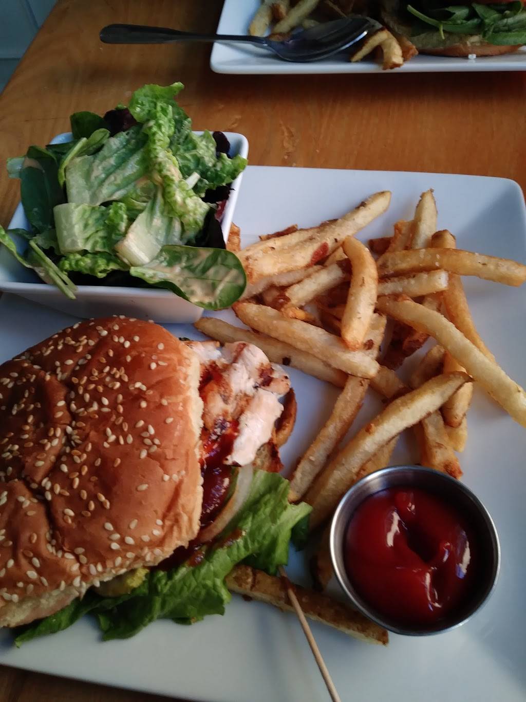 Leila by the Bay | restaurant | 1991 Railroad Ave, Hercules, CA 94547, USA | 5107415580 OR +1 510-741-5580