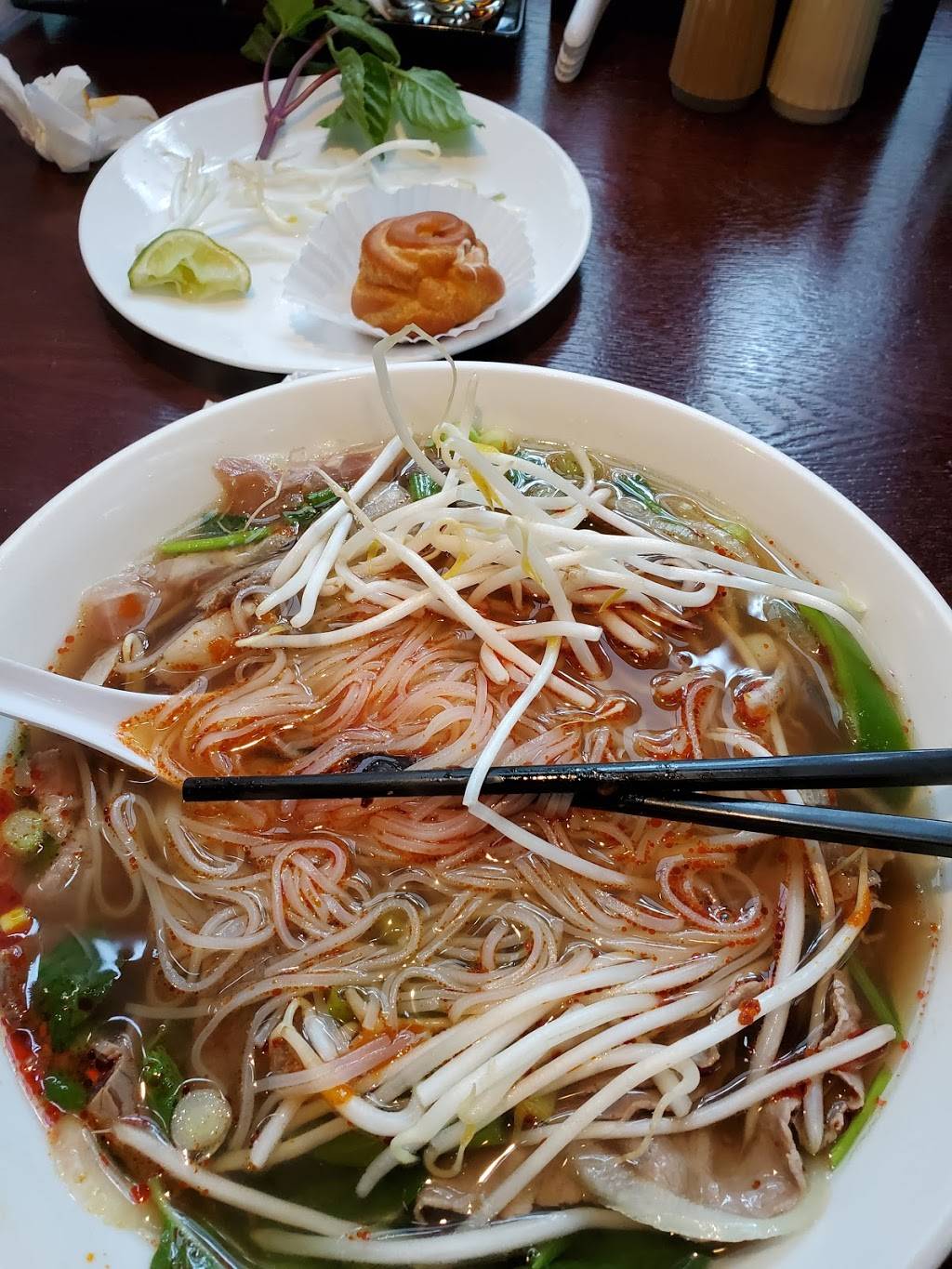 PHO THAN BROTHERS | restaurant | 527 Broadway E, Seattle, WA 98102, USA | 2065687218 OR +1 206-568-7218