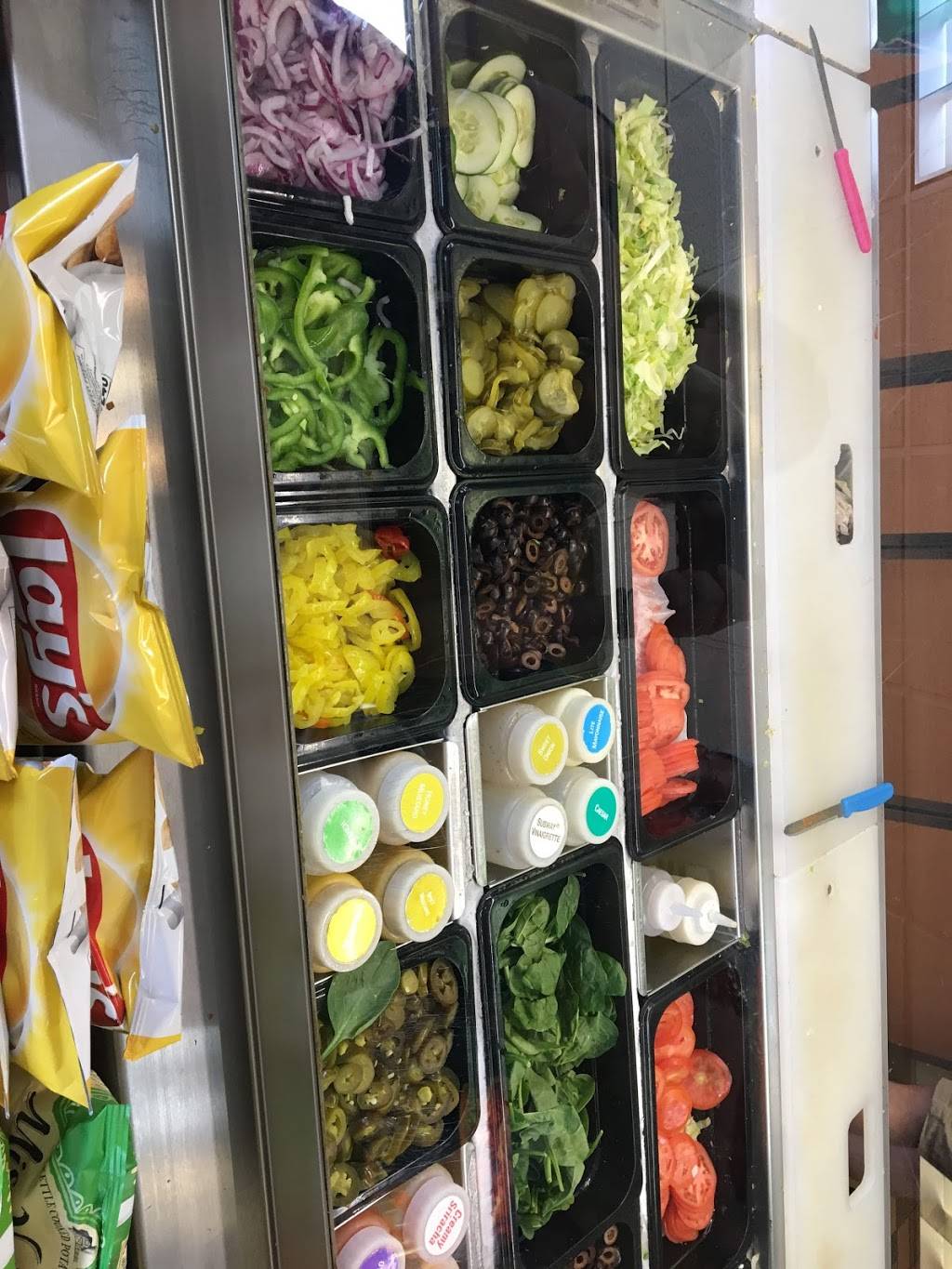 Subway | restaurant | 4 C, National Dr Unit B, Windsor Locks, CT 06096, USA | 8606275555 OR +1 860-627-5555