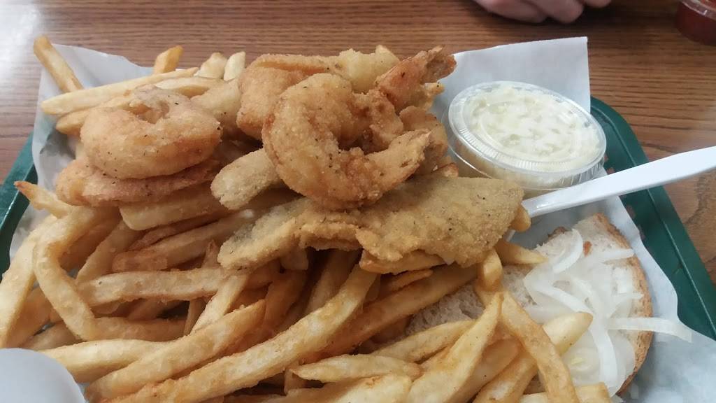 Hill Top Cafe | restaurant | 2278 Bay Settlement Rd, Green Bay, WI 54311, USA | 9208840858 OR +1 920-884-0858