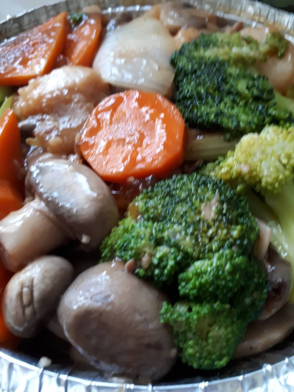 Win Win Chinese Restaurant | restaurant | 110 Dunlop St E, Whitby, ON L1N 6J8, Canada | 9056665599 OR +1 905-666-5599