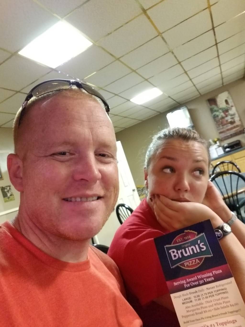 Brunis Pizzeria | restaurant | 303 12th St, Hammonton, NJ 08037, USA | 6095615310 OR +1 609-561-5310