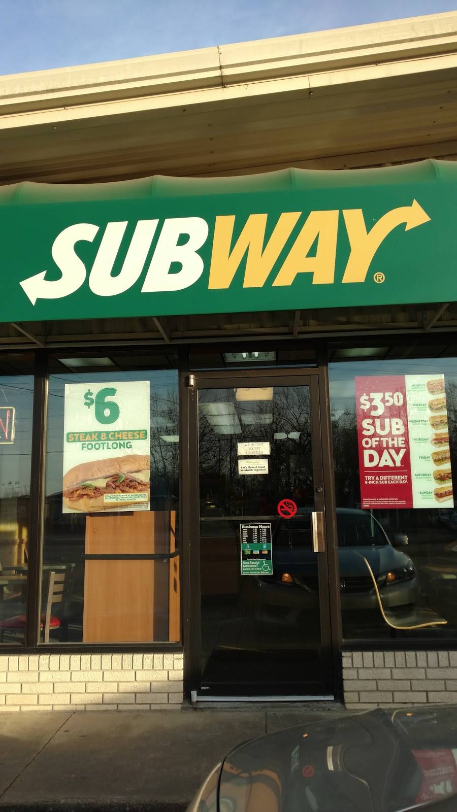 Subway Restaurants | restaurant | 201 Tyson Ave Suite C, Paris, TN 38242, USA | 7316440588 OR +1 731-644-0588