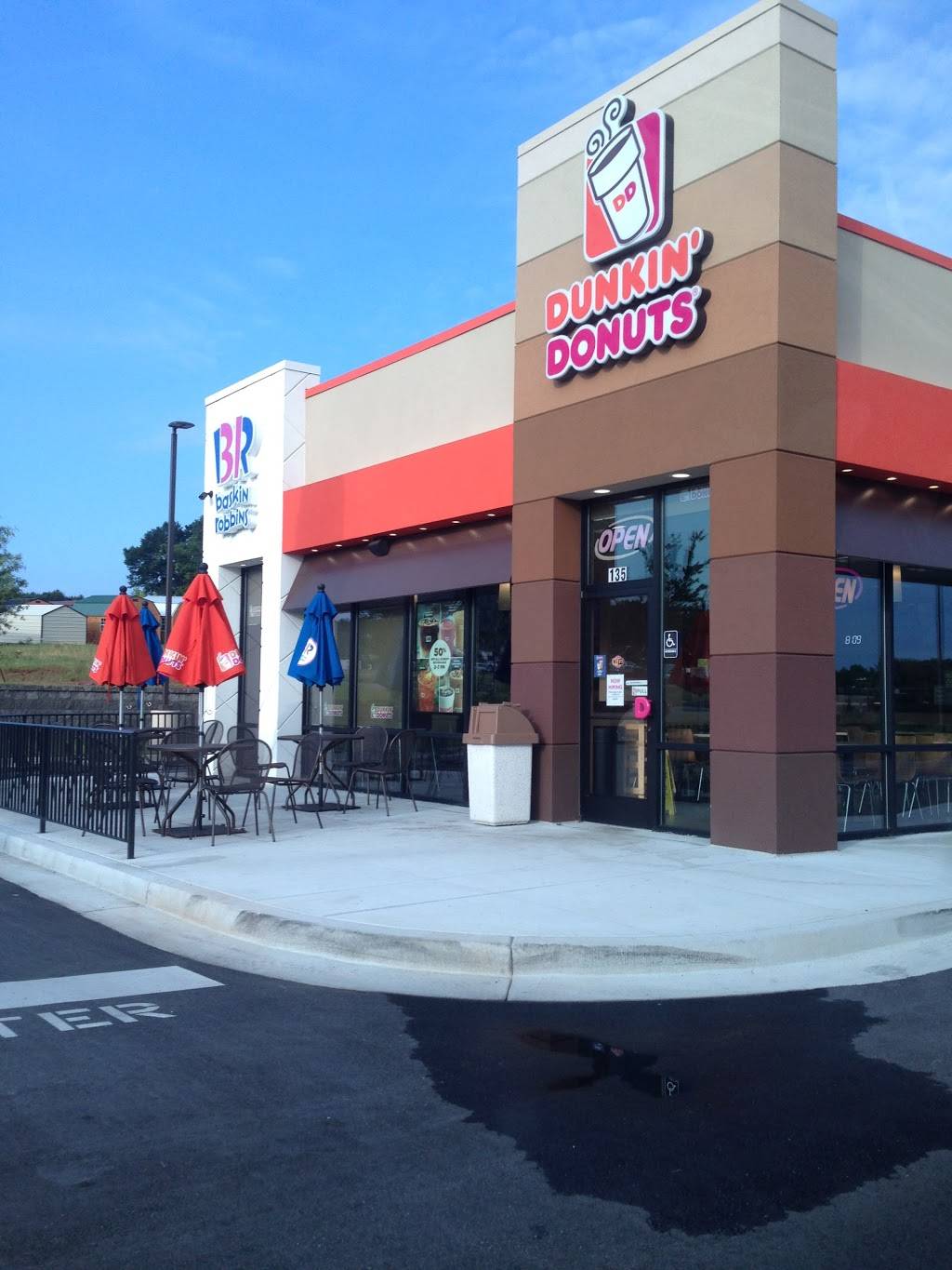 Dunkin | bakery | 135 Commerce Dr, Villa Rica, GA 30180, USA | 7704593113 OR +1 770-459-3113
