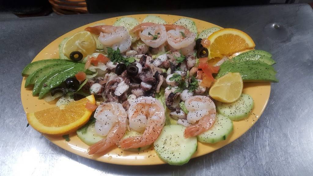 Casa Reveles Restaurant | restaurant | 28960 Lilac Rd, Valley Center, CA 92082, USA | 7607498041 OR +1 760-749-8041