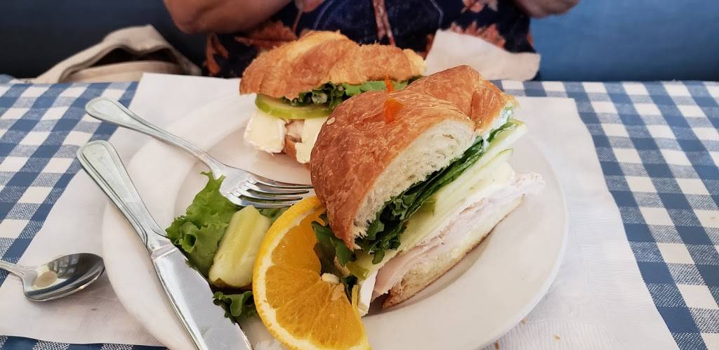 Awful Annies | restaurant | 490 G St, Lincoln, CA 95648, USA | 9166459766 OR +1 916-645-9766