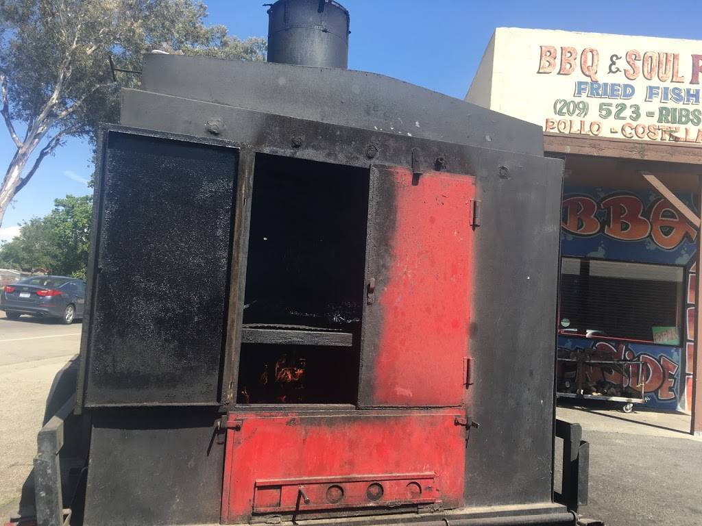 Docs QIn Pit Shop | restaurant | 2650, 421 Maze Blvd, Modesto, CA 95351, USA | 2095237427 OR +1 209-523-7427