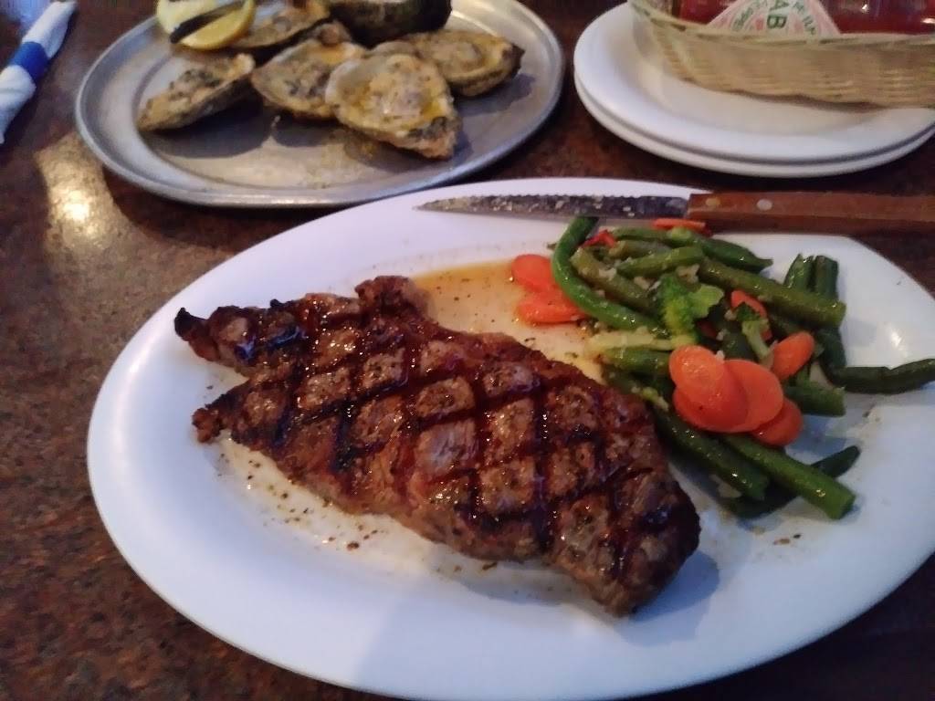 The Oyster Pub | restaurant | 555 Seabreeze Blvd, Daytona Beach, FL 32118, USA | 3862556348 OR +1 386-255-6348