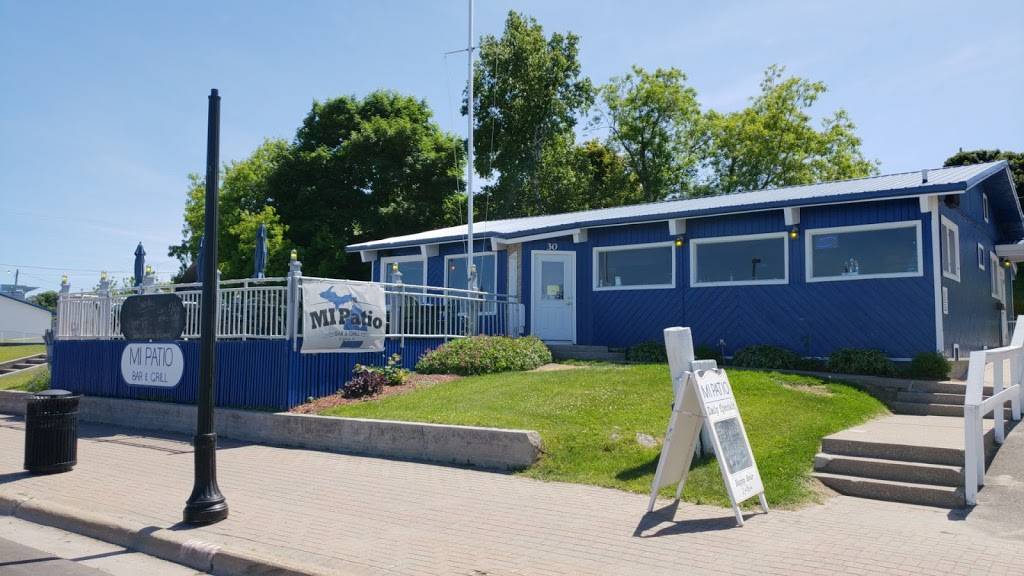 MI Patio Bar & Grill | restaurant | 30 S State St, St Ignace, MI 49781, USA | 9069842290 OR +1 906-984-2290