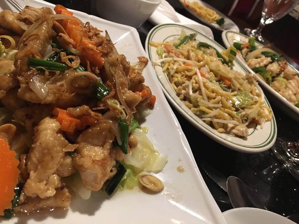 Racha Thai | restaurant | 545 SW Cutoff # G, Worcester, MA 01607, USA | 5087578884 OR +1 508-757-8884