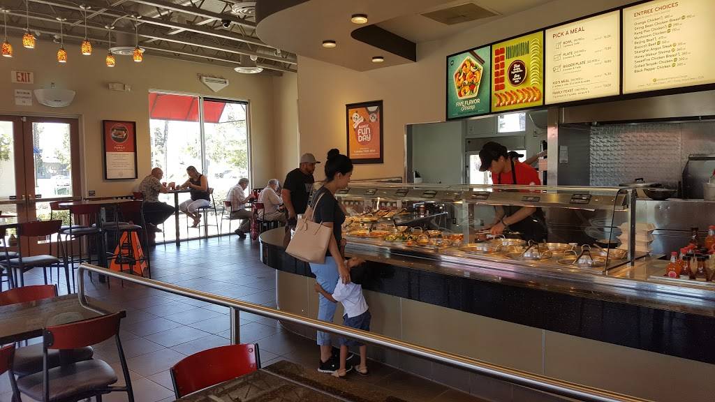 Panda Express | meal takeaway | 640 W El Monte Way, Dinuba, CA 93618, USA | 5595913872 OR +1 559-591-3872