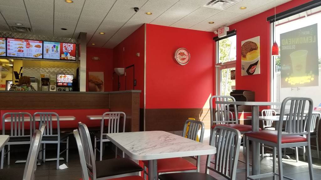 Krystal | meal takeaway | 2804 Bee Rd, Savannah, GA 31401, USA | 9123524598 OR +1 912-352-4598