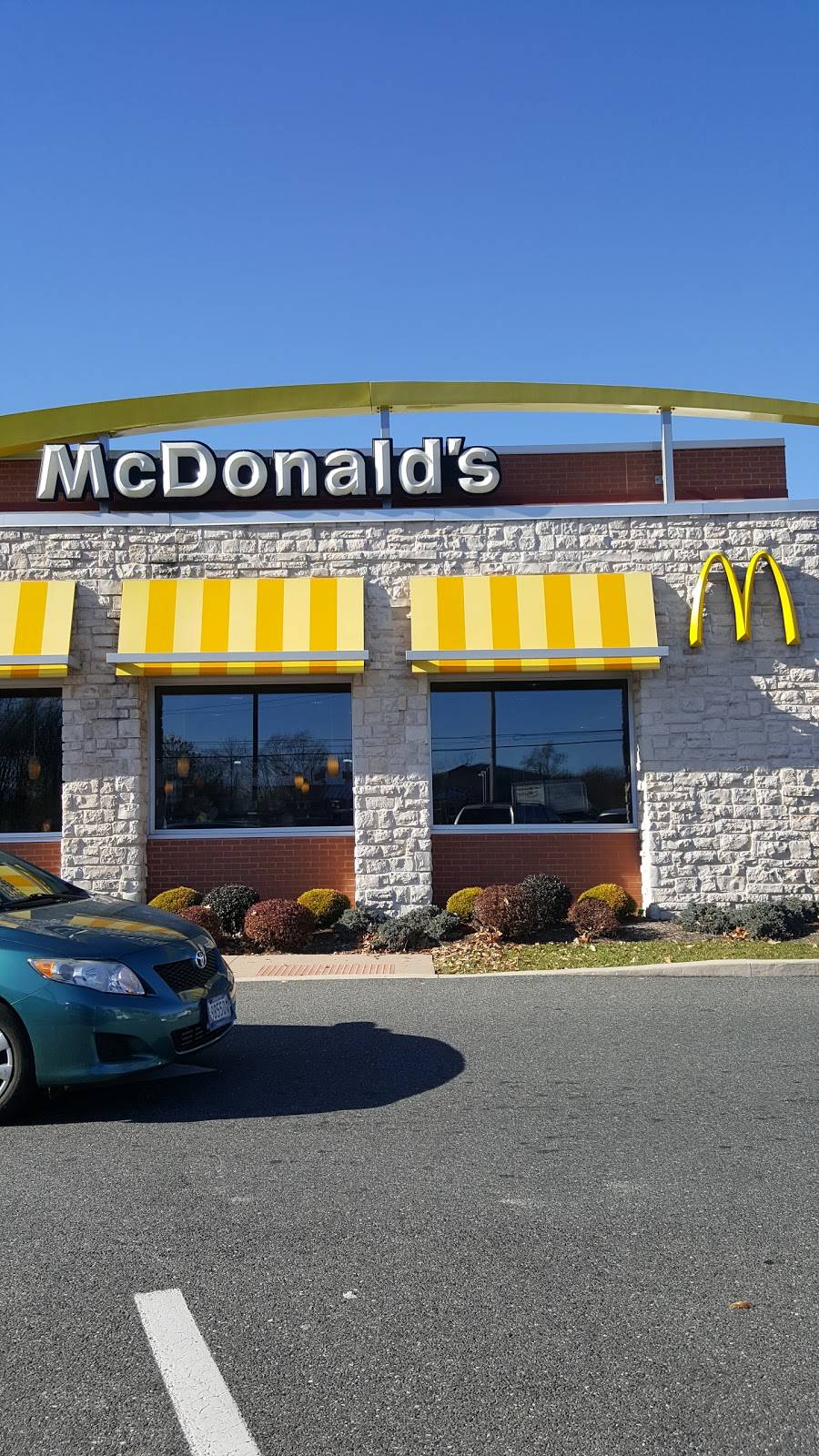 McDonalds | cafe | 2404 Belair Rd, Fallston, MD 21047, USA | 4108773108 OR +1 410-877-3108