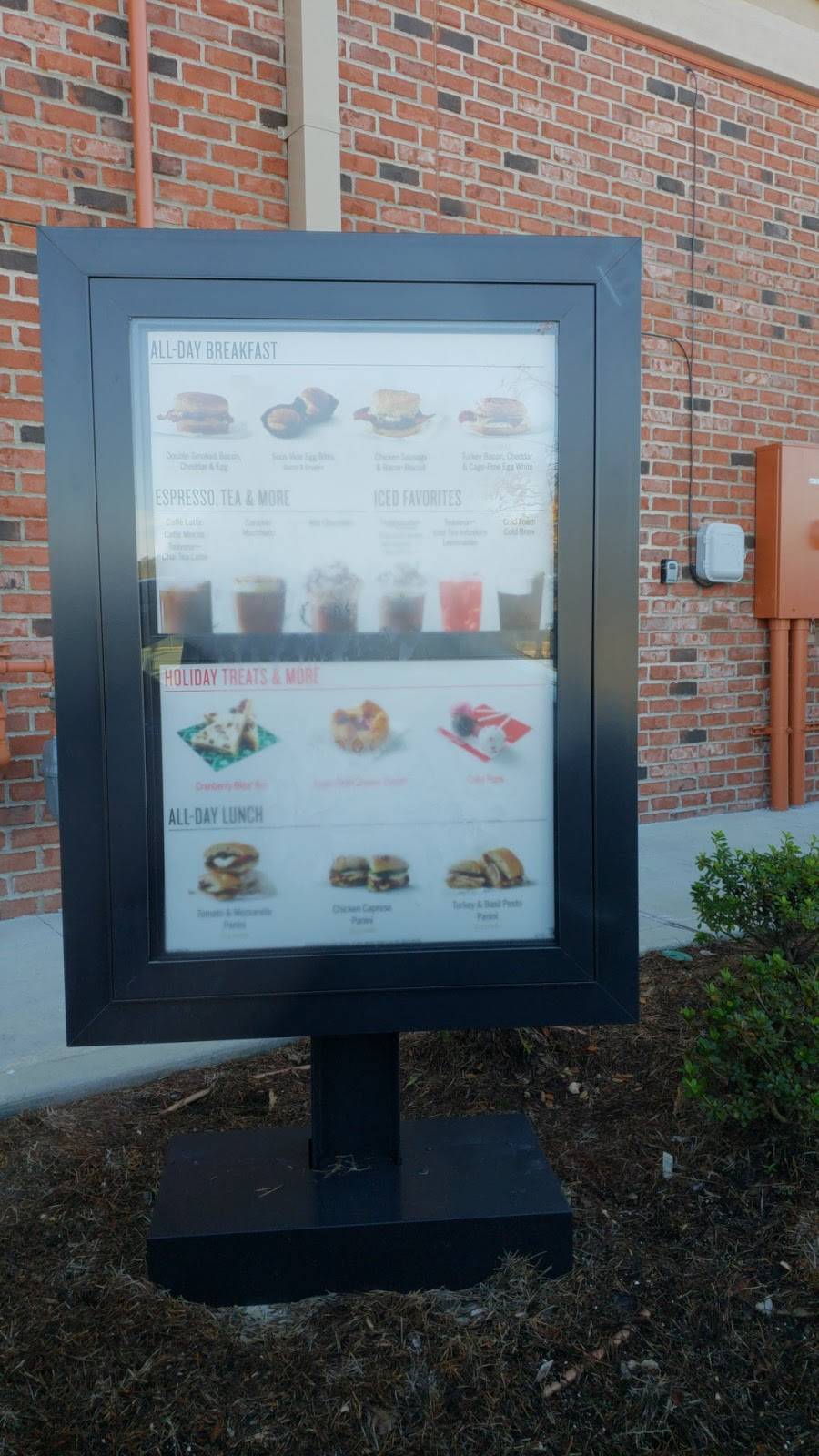 Starbucks | cafe | 70383 LA-21 Suite 100, Covington, LA 70433, USA | 9854157575 OR +1 985-415-7575