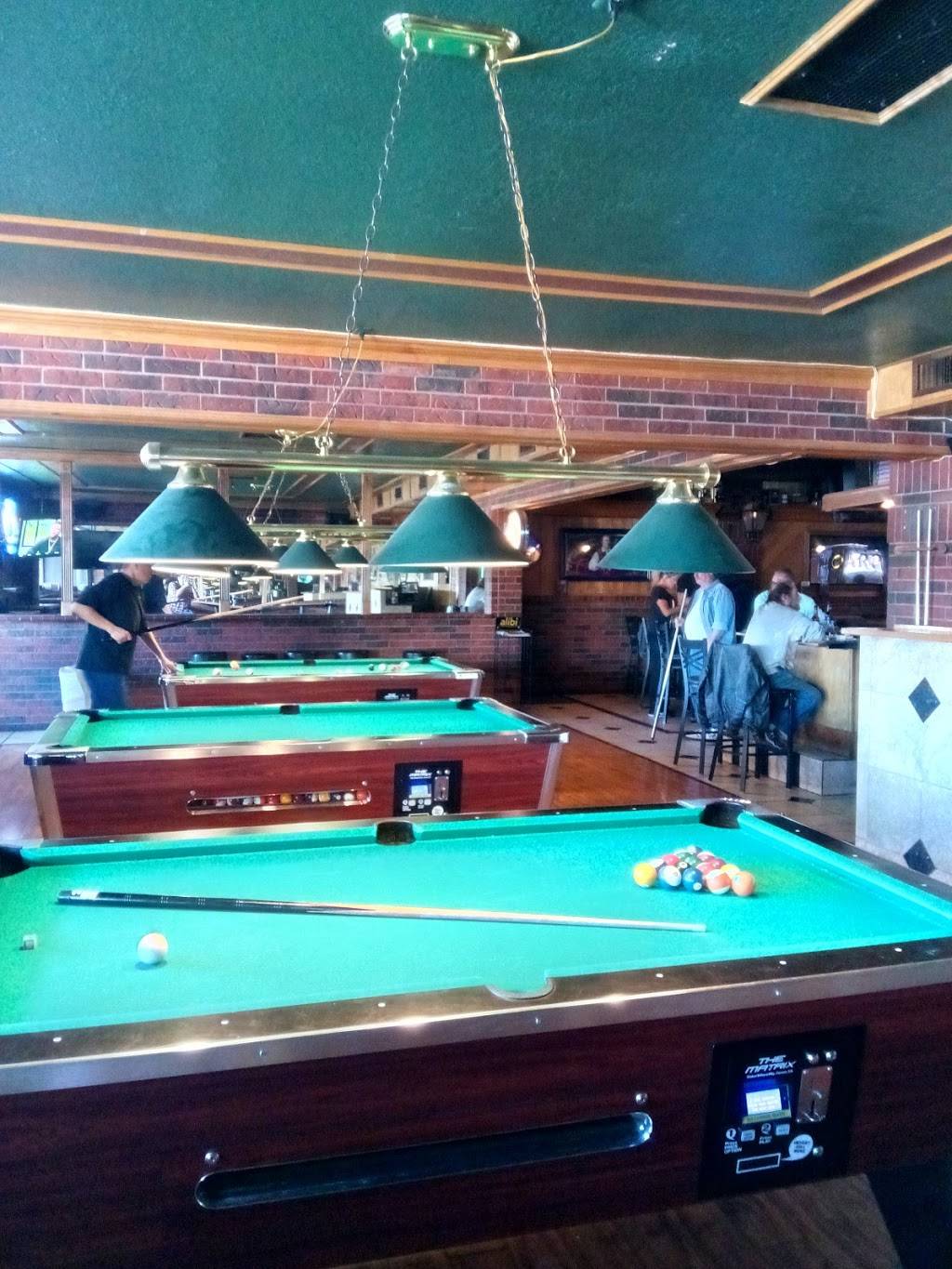 Louies Pub & Grill | restaurant | 5603 Menaul Blvd NE, Albuquerque, NM 87110, USA | 5058815333 OR +1 505-881-5333