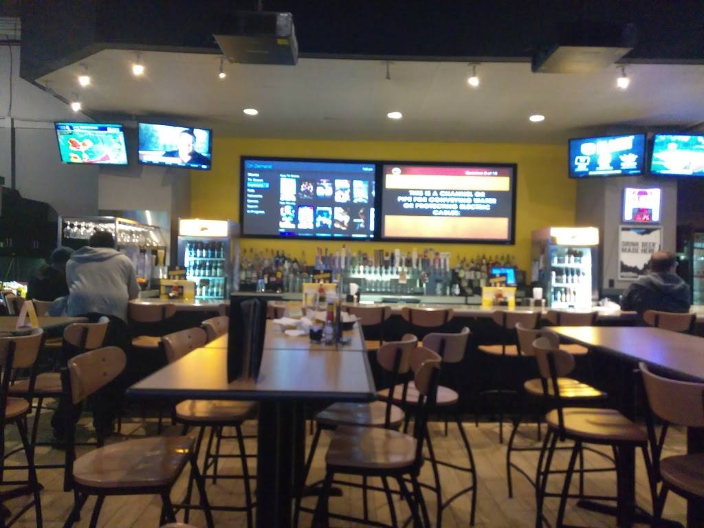 Buffalo Wild Wings | restaurant | 1690 Georgesville Square Dr, Columbus, OH 43228, USA | 6148708220 OR +1 614-870-8220