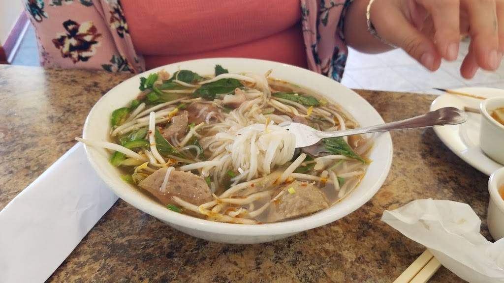 PHO NUCUOI SAIGON | restaurant | 2890 Dale Blvd, Woodbridge, VA 22193, USA | 7035837800 OR +1 703-583-7800