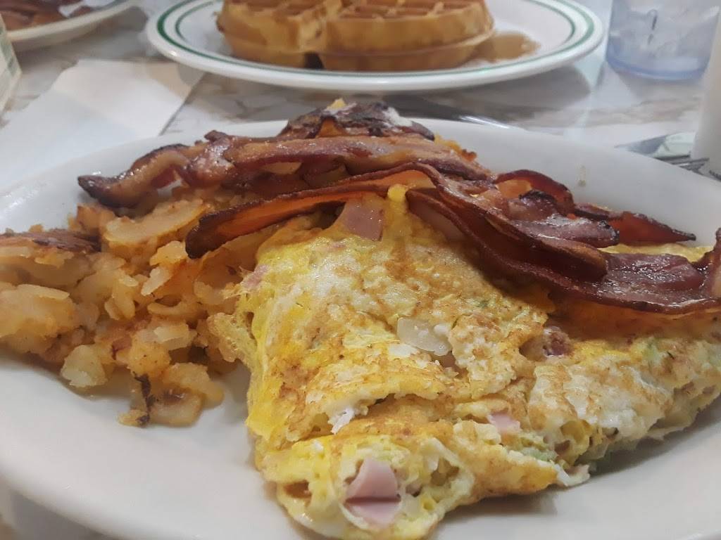 Cosmos | restaurant | 726 E Tremont Ave, Bronx, NY 10457, USA | 7182991925 OR +1 718-299-1925