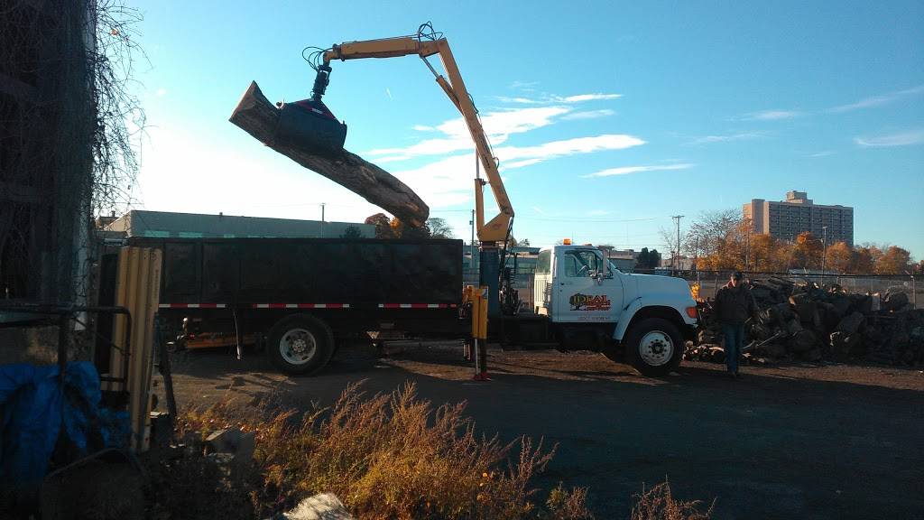 Livies Jamaican Restaurant & Import Market | restaurant | 375 Chili Ave, Rochester, NY 14611, USA | 5855294450 OR +1 585-529-4450