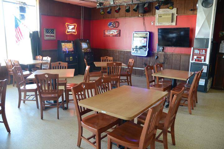 The Outpost Bar & Grill | night club | 2505 Mt Pleasant St, Burlington, IA 52601, USA | 3192092088 OR +1 319-209-2088